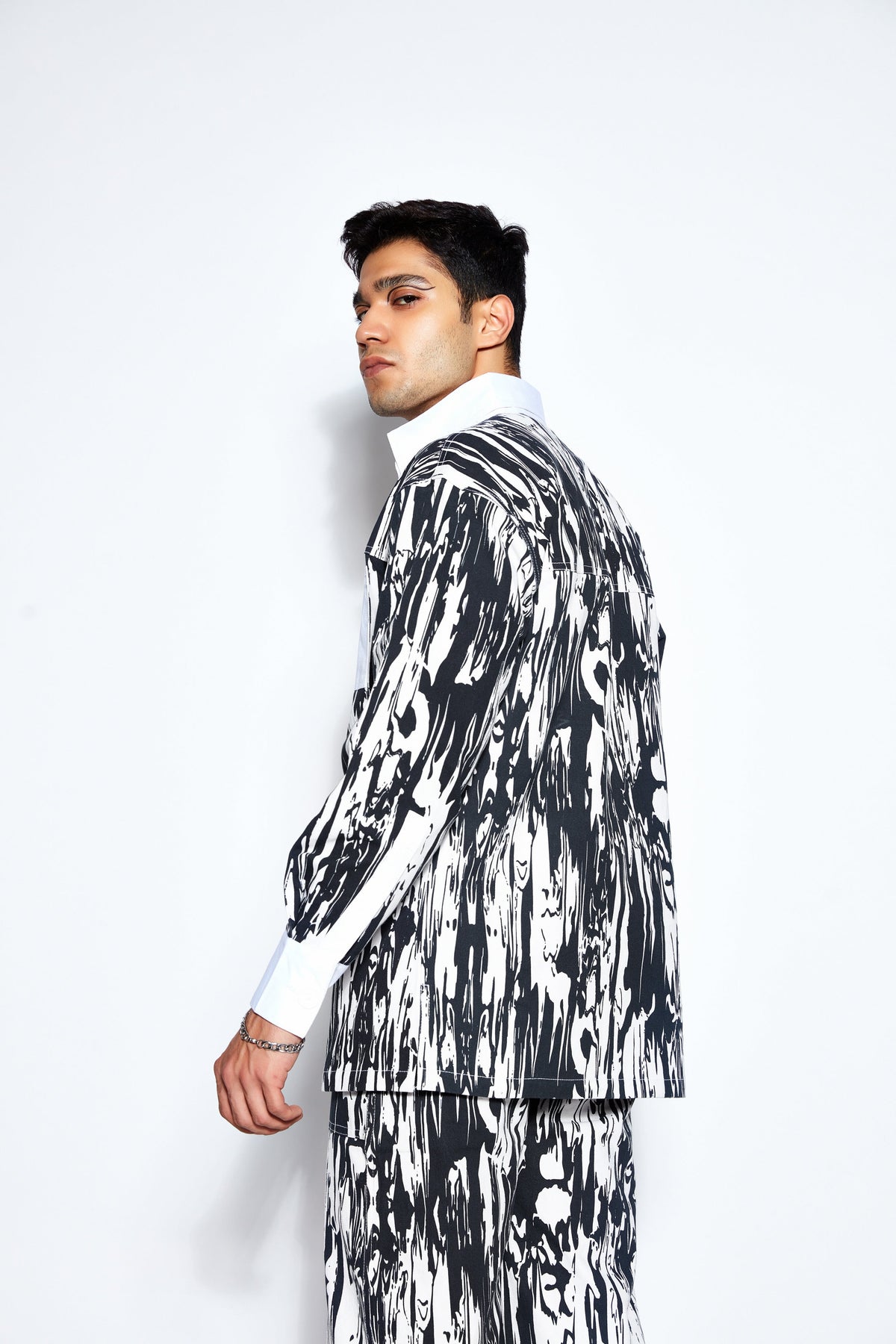 Abstract Print Twill Shacket- White