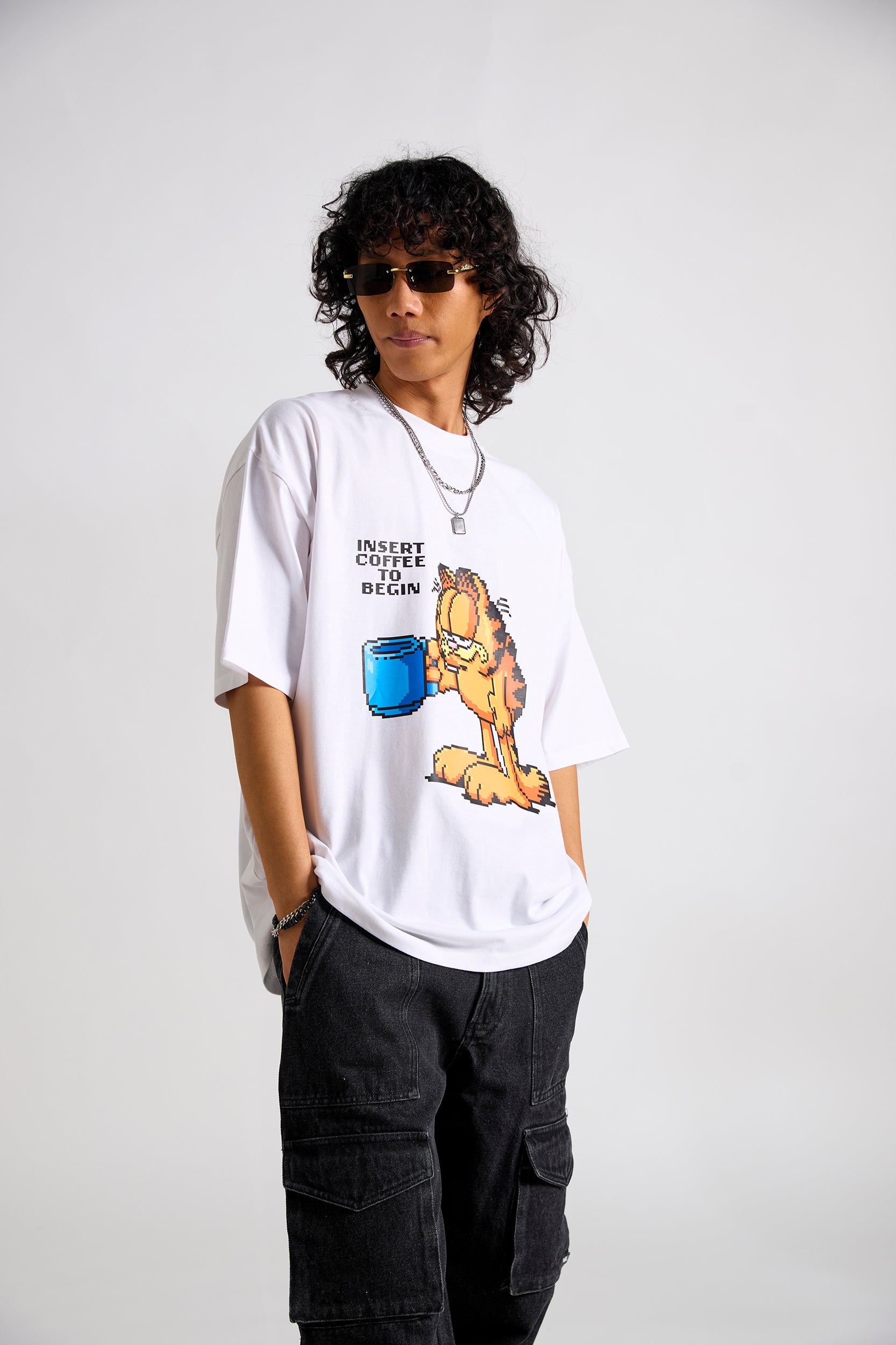 Garfield:Insert Coffee To Begin Men's Oversized T-shirt