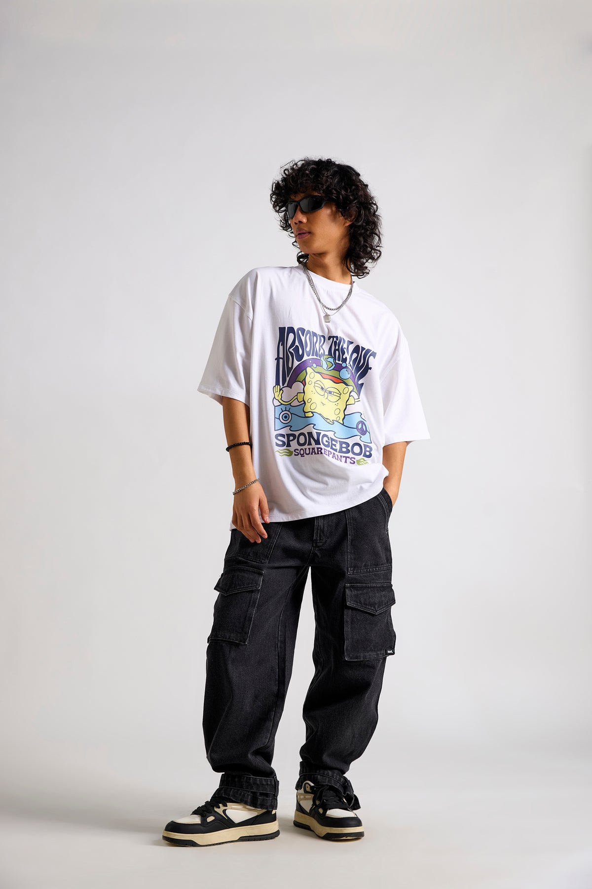 Spongebob: Abosrb the Love Men's Oversized T-shirt-White