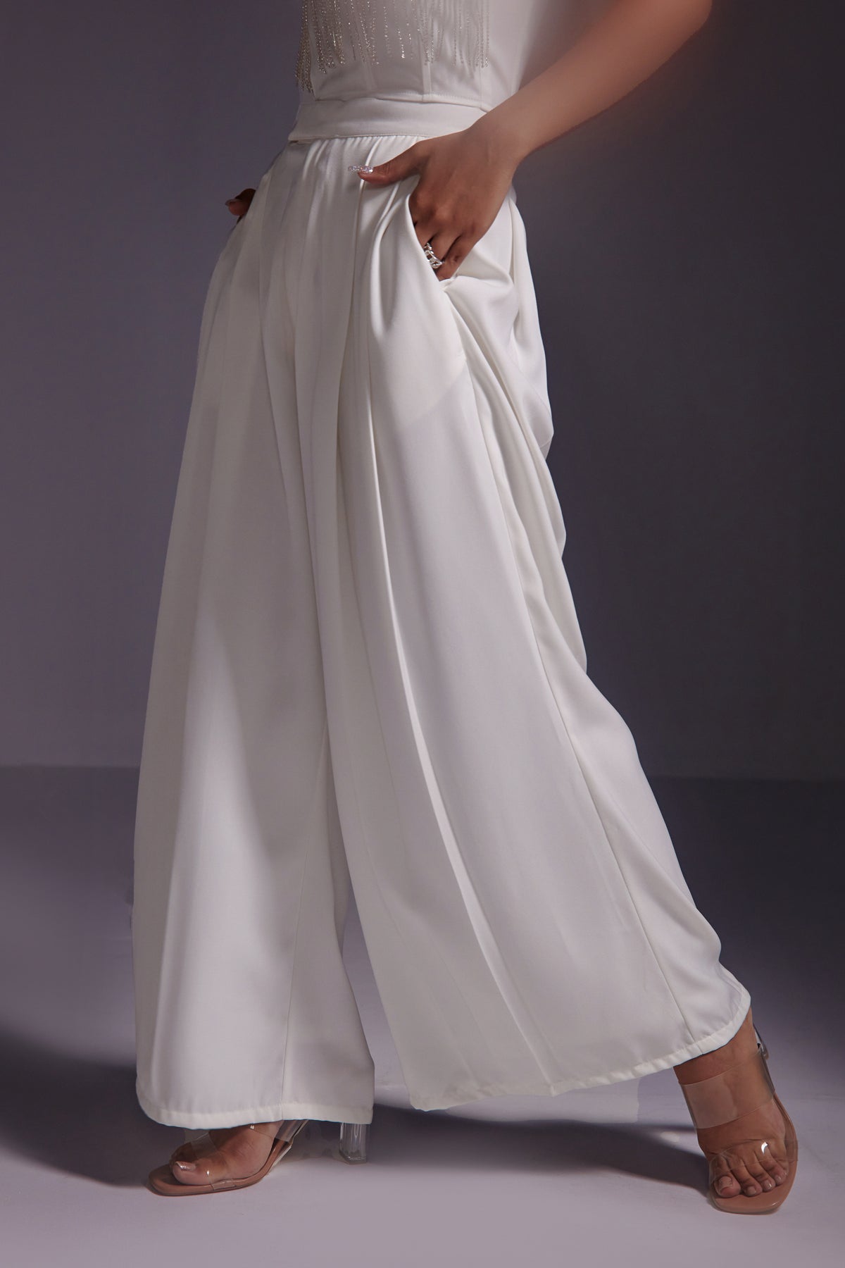 Flared Pleated Pants-White