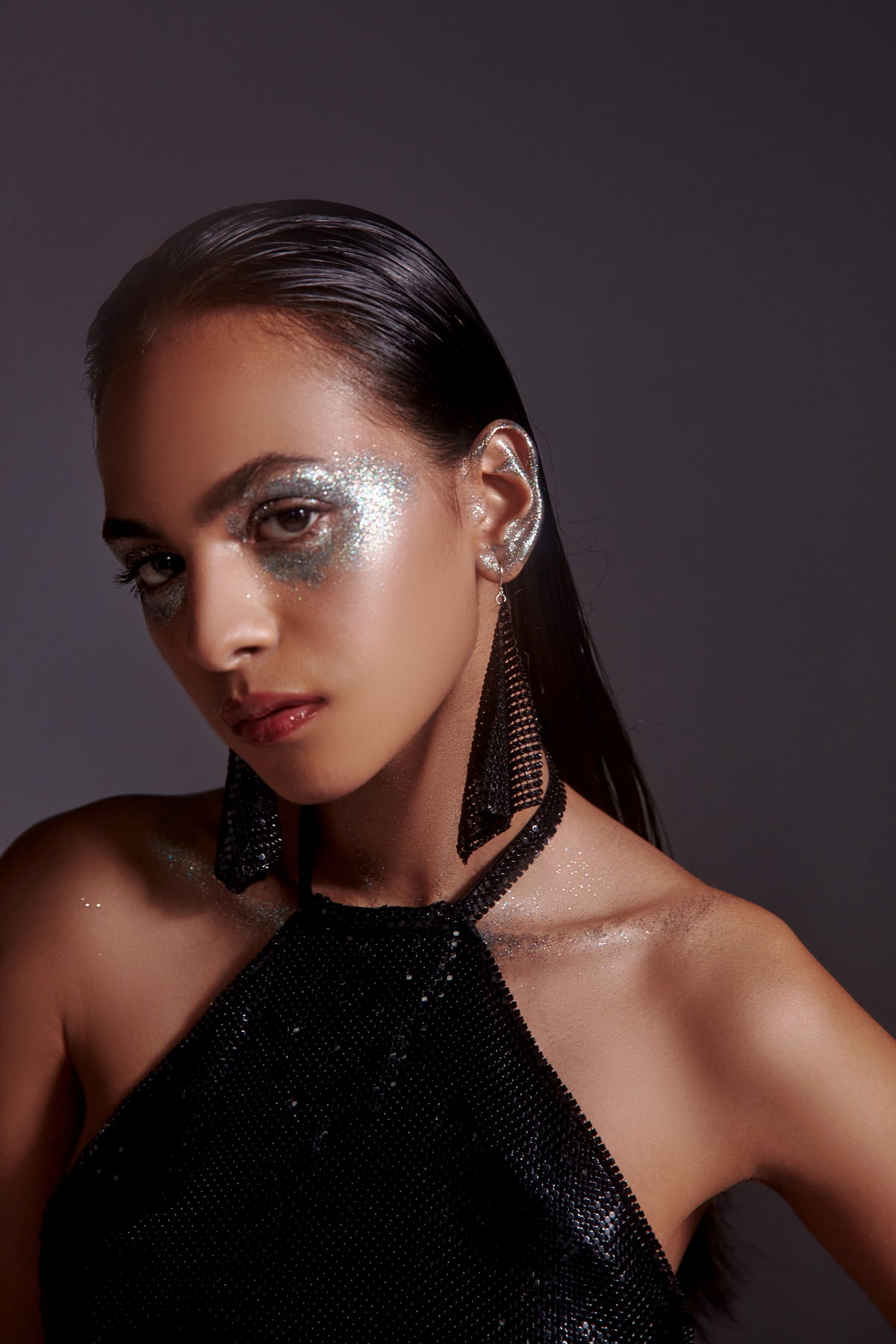 Chainmail Waterfall Earrings-Black