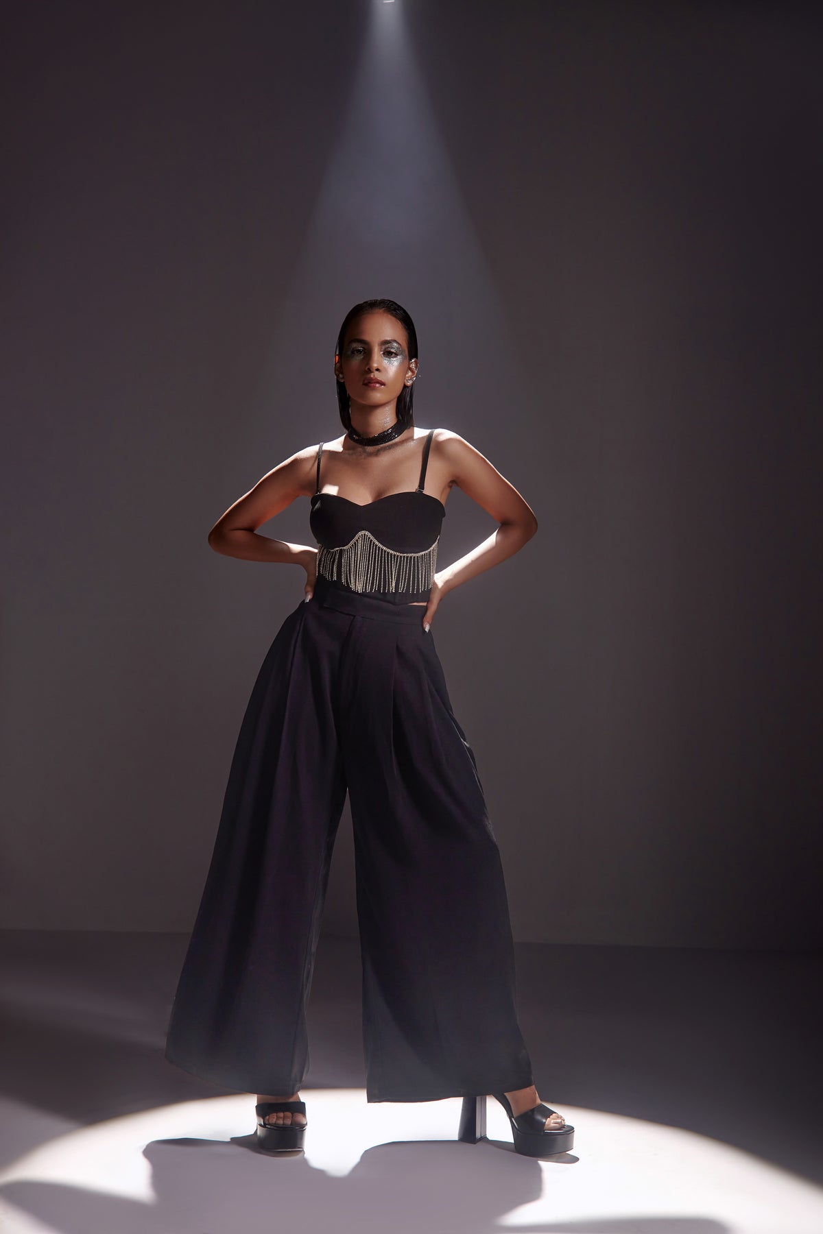 Flared Pleated Pants-Black