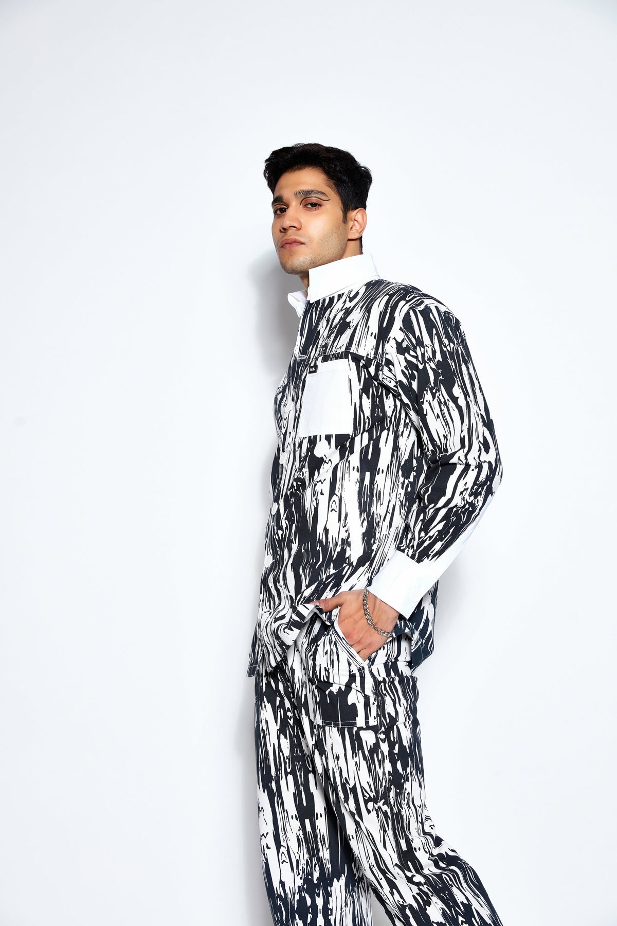 Abstract Print Twill Shacket- White