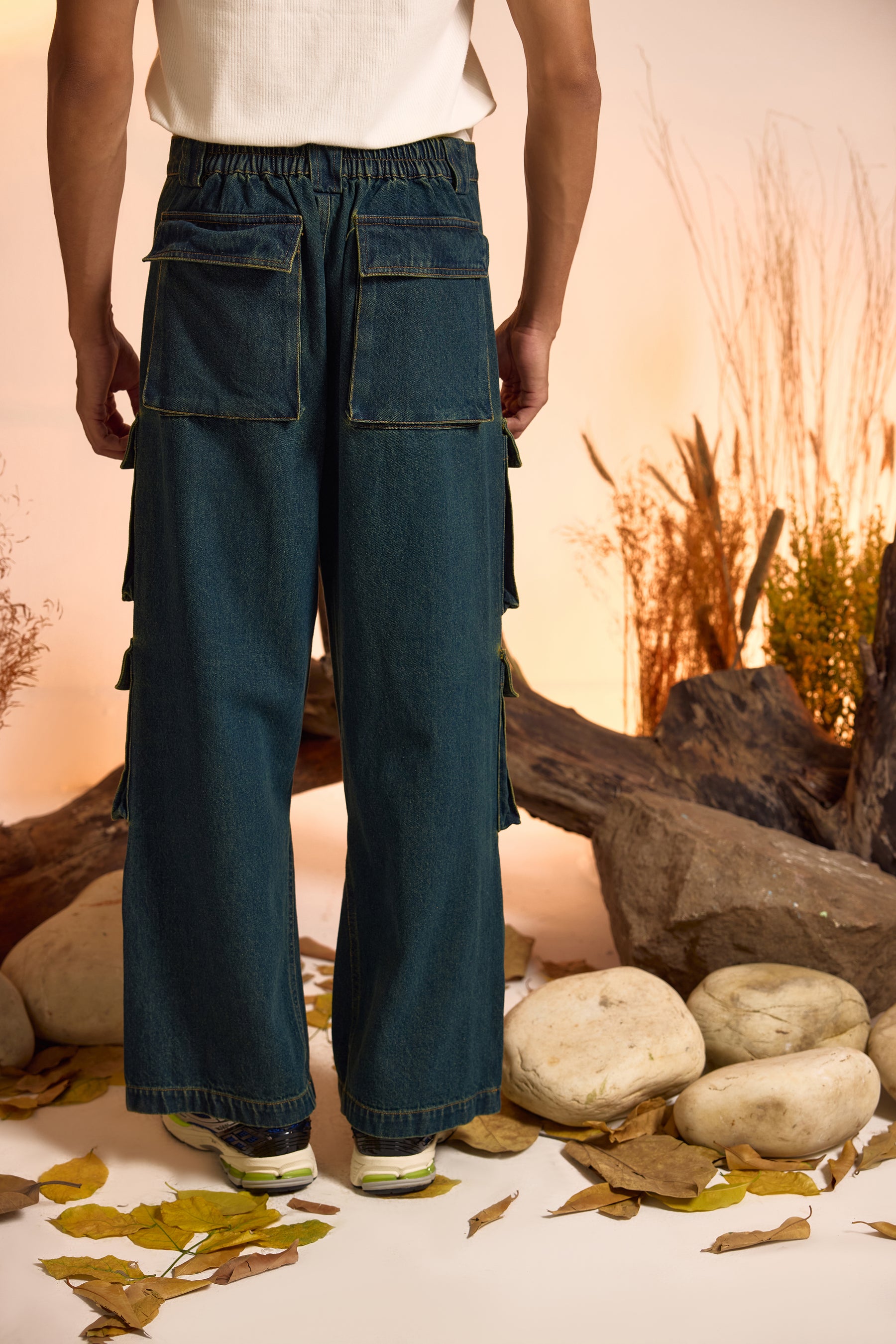 The Original- Straight Fit Cargo Jeans-Men