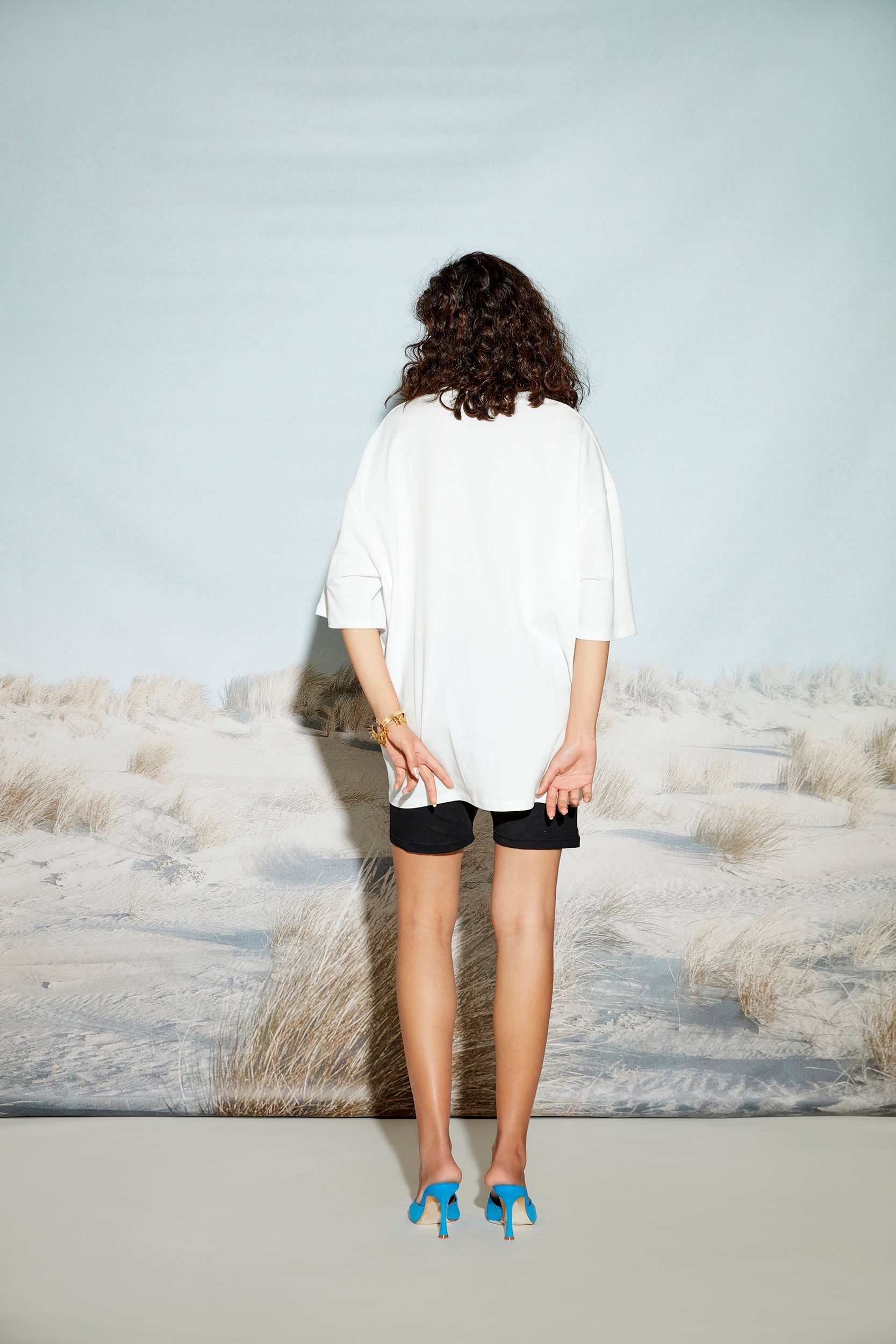 Keep Em' Curious Oversized T-shirt