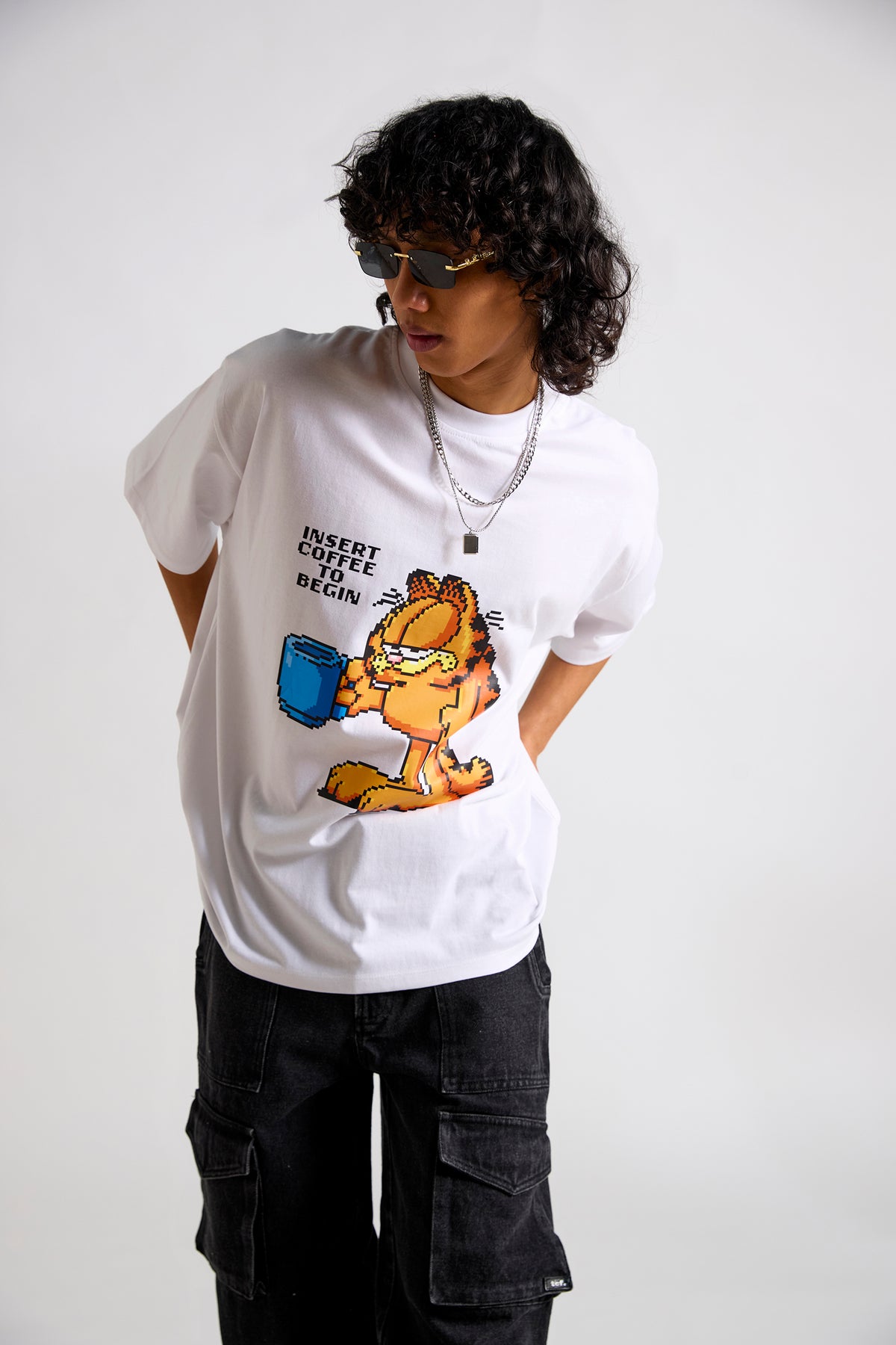Garfield:Insert Coffee To Begin Men's Oversized T-shirt
