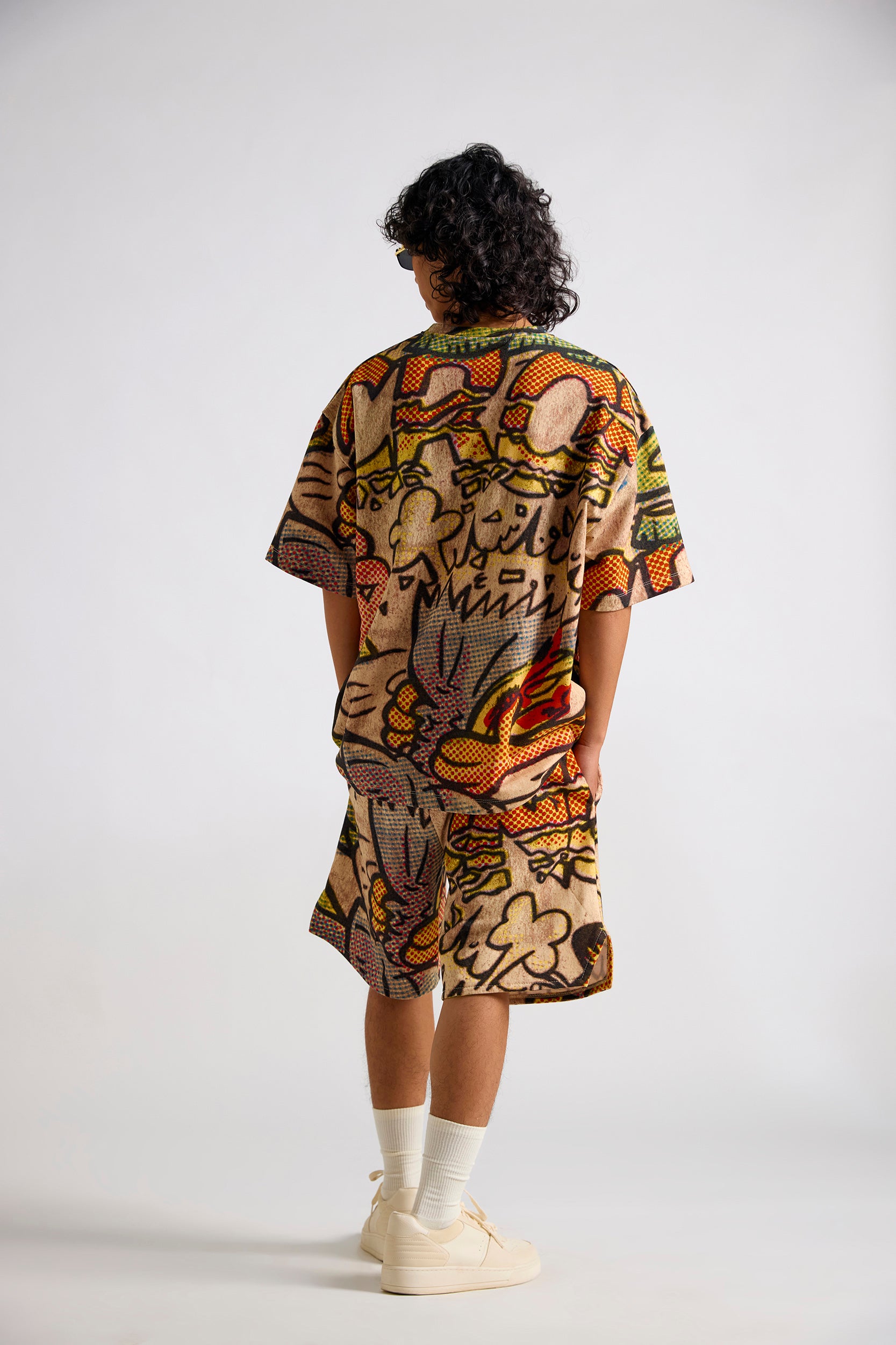 Garfield:Blown Out Men's Oversized T-shirt