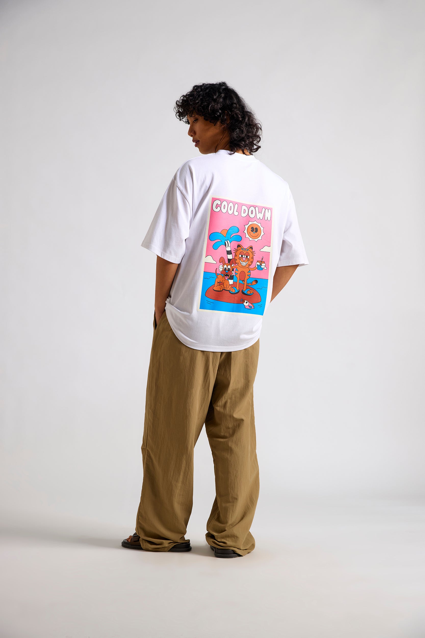 Garfield:Cool Down Men's Oversized T-shirt