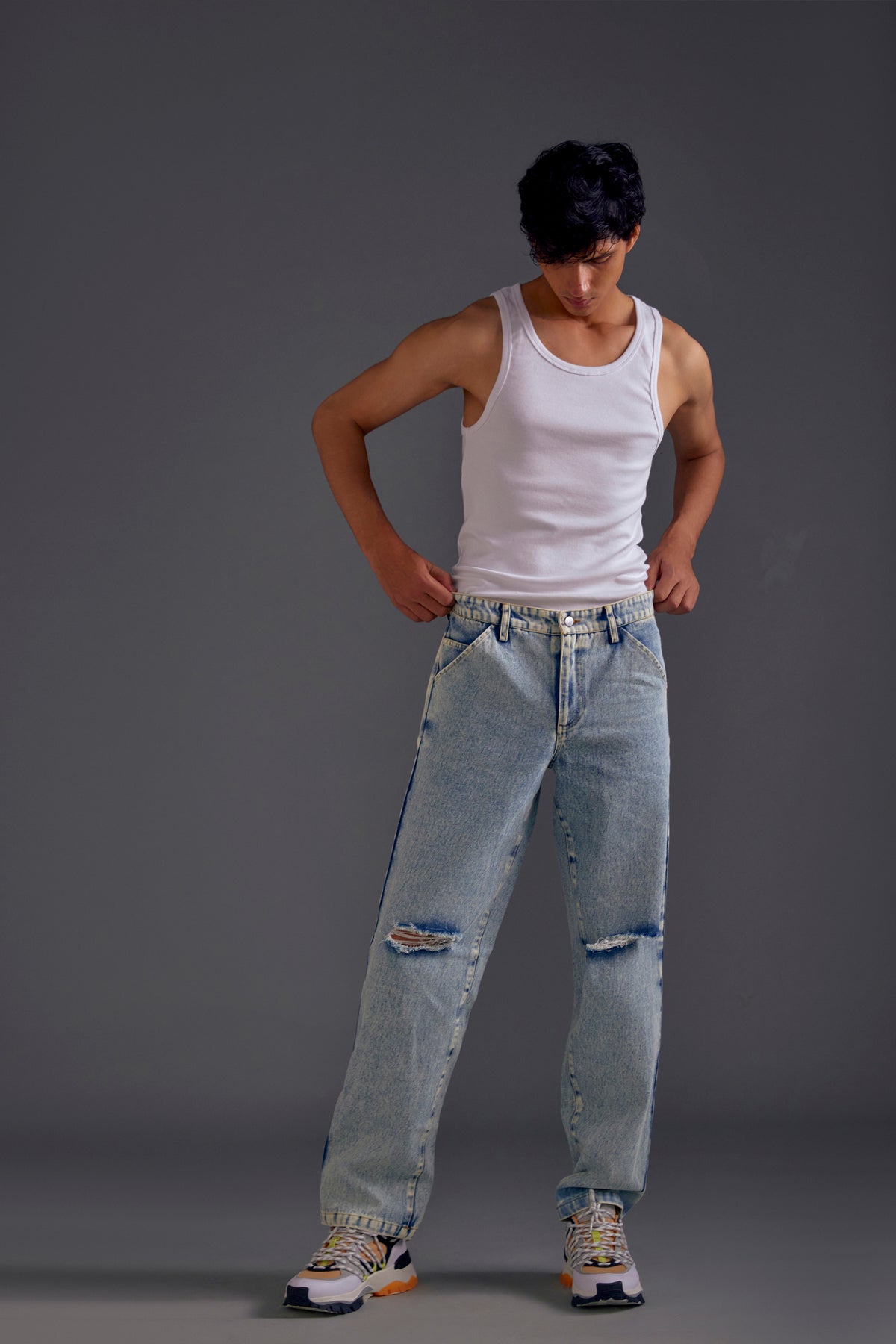 Light Wash Blue Knee-Cut Jeans