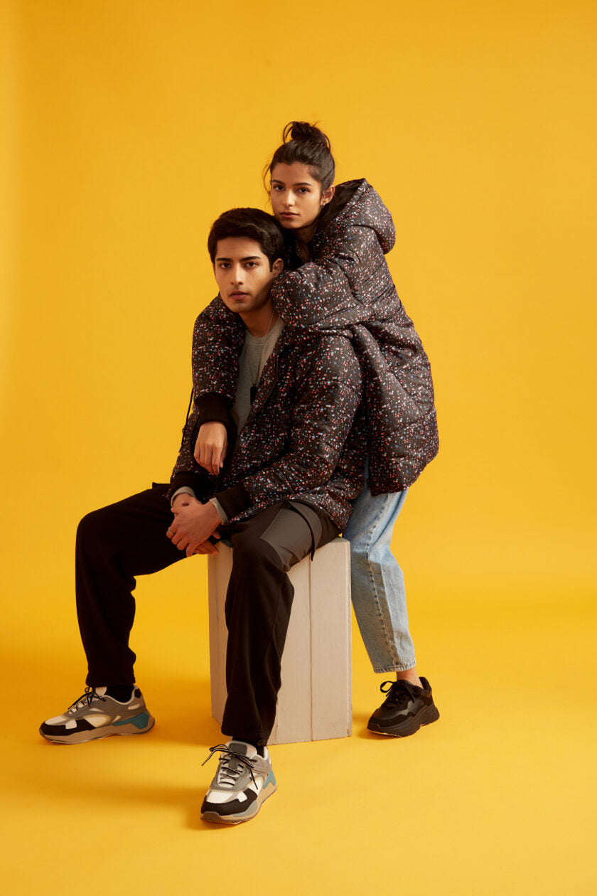 Unisex Black Quartz Print Puffer Jacket with Hoodie