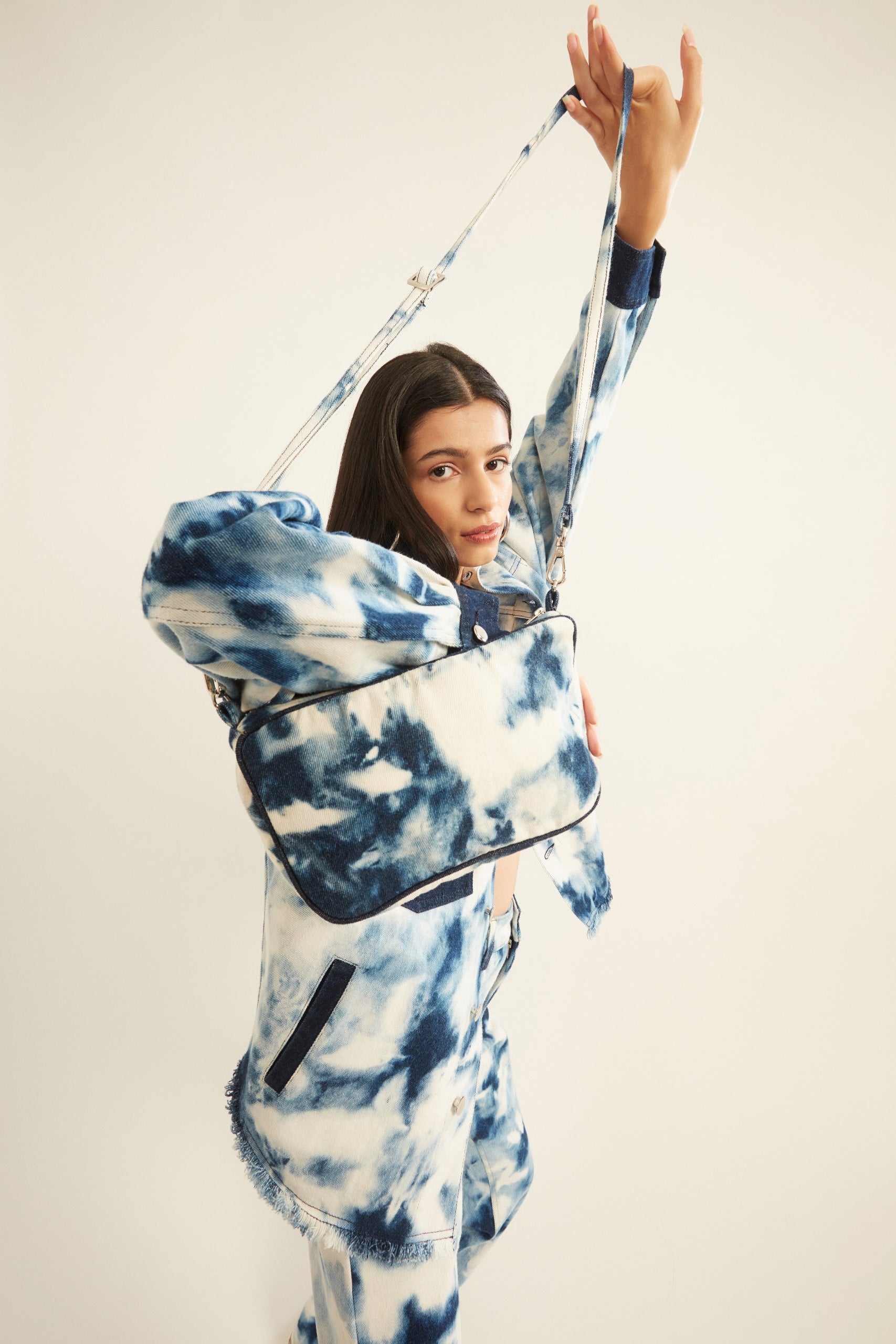 Blue and White Tie-Dye Effect Sling Bag